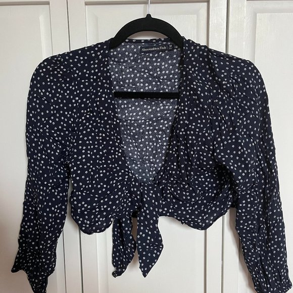 Abercrombie & Fitch Floral Tie front blouse - Picture 1 of 2